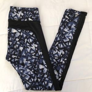 Fab Fit Fun Geometric Black Blue Workout Leggings